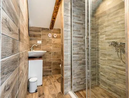 D'oro ゲストハウス トロギール